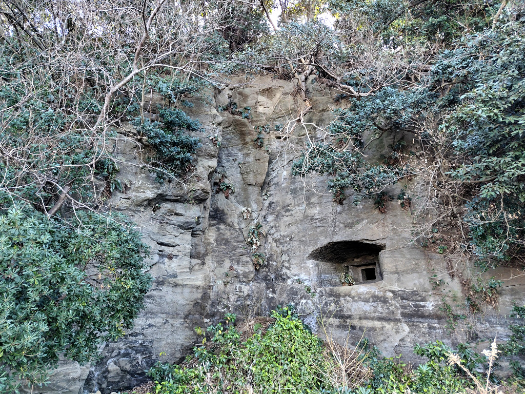 三戸浜 初声層 岩脈 クラック 三戸浜南側狙撃陣地跡